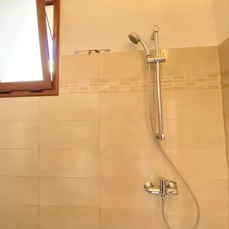 Small House Apartment *