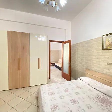 Small House *