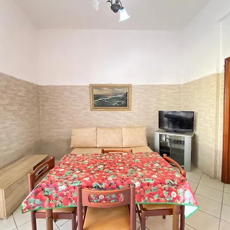 Small House Apartment *